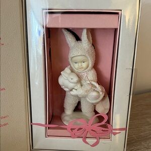 Springtime Stories of the Snowbunnies Department 56 Figurine